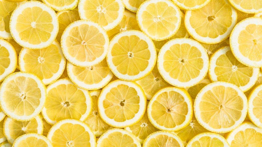 10 reasons we should all be drinking lemon water